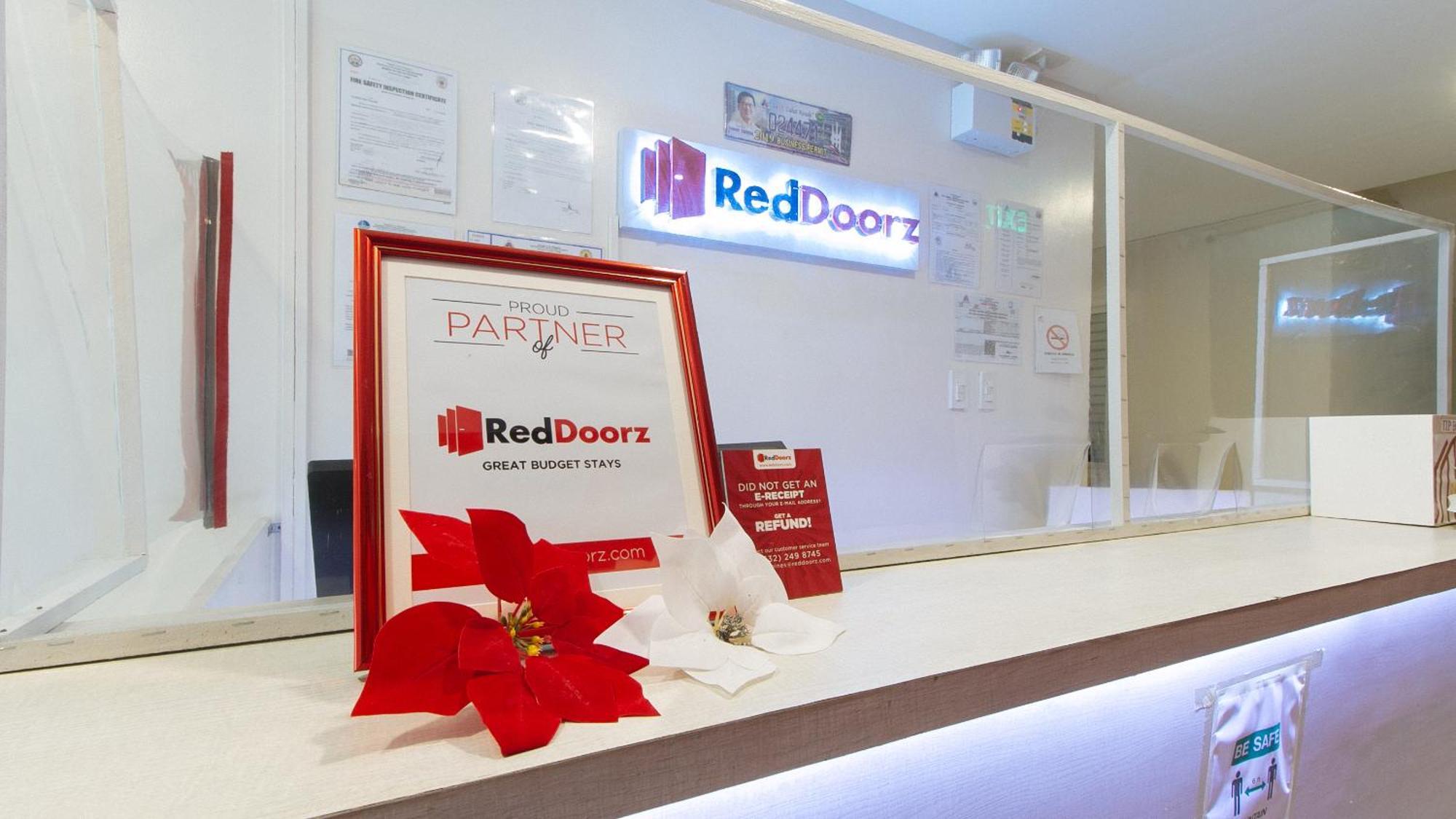 Reddoorz Near Fernwoods Garden Quezón by Eksteriør bilde